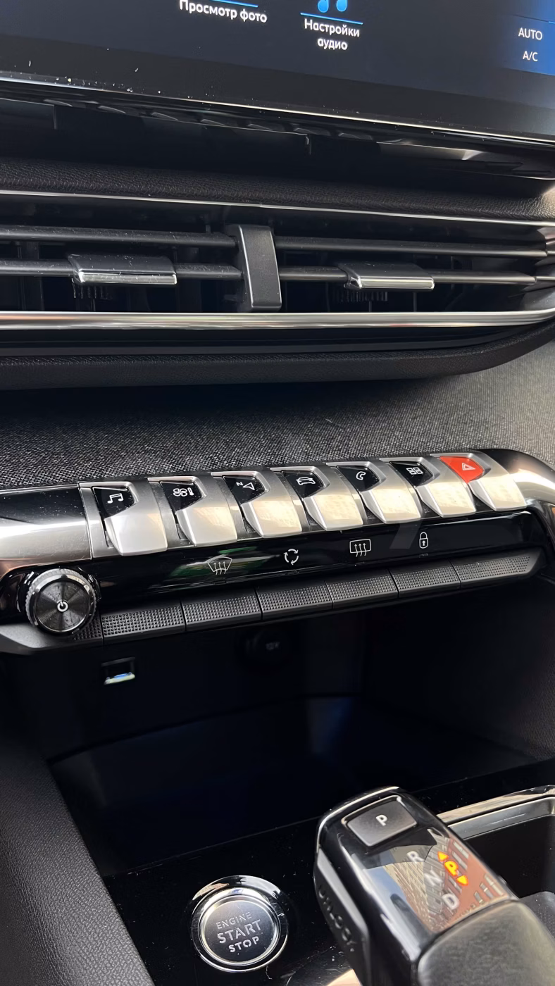 Peugeot 5008 фото 12