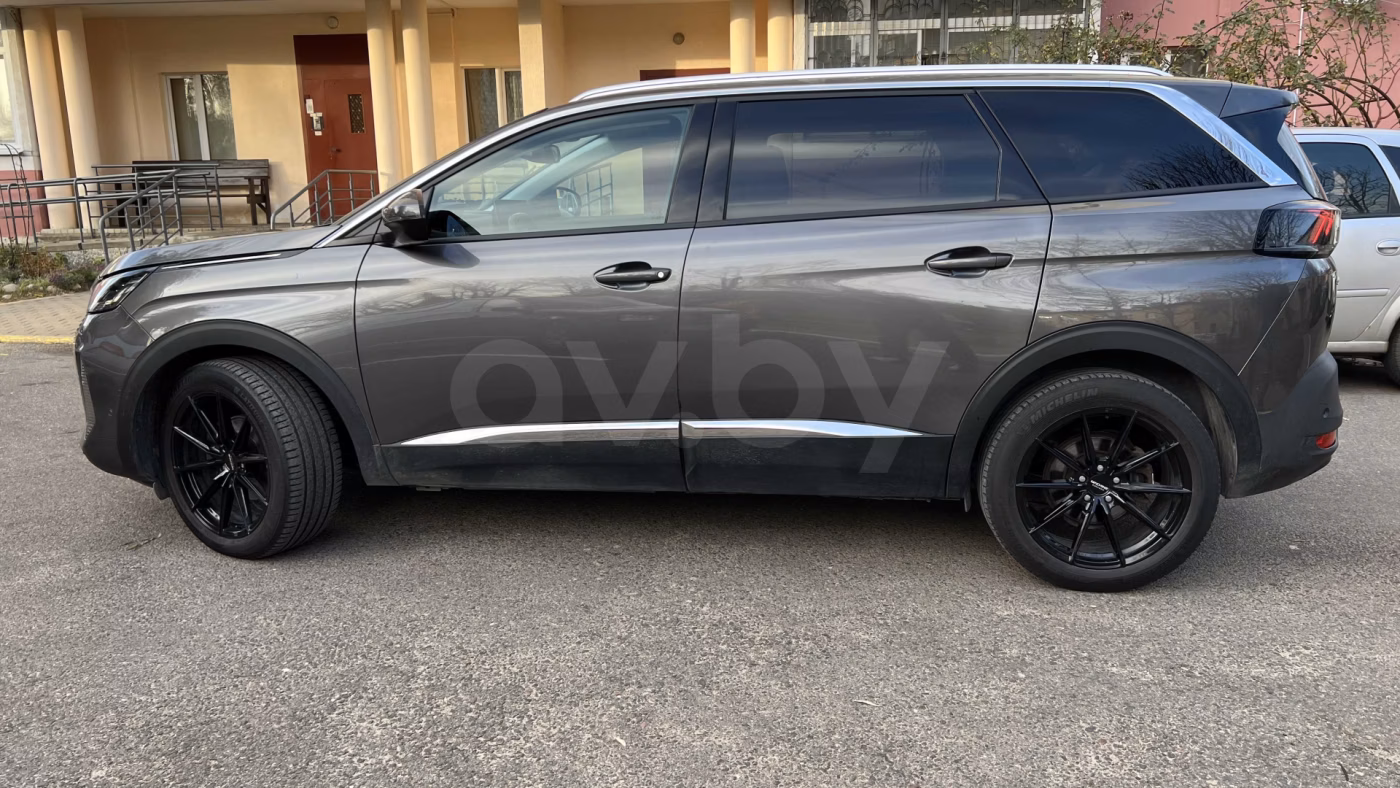 Peugeot 5008 фото 5