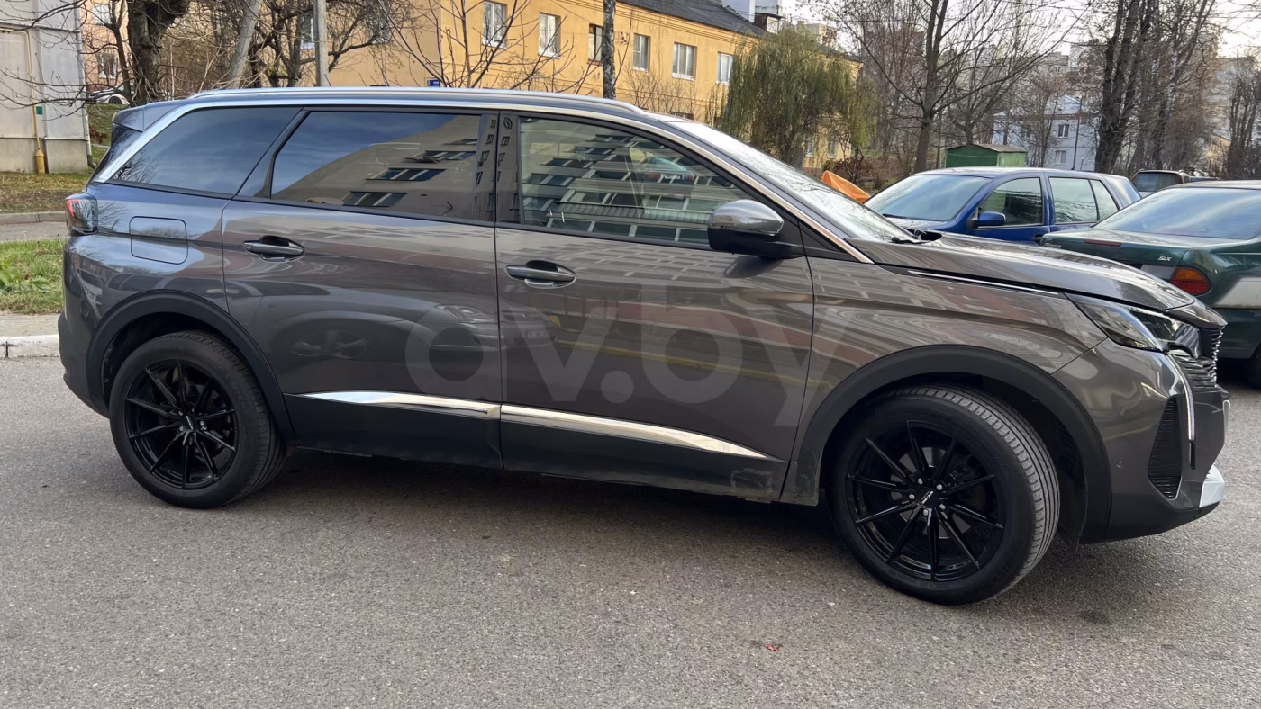 Peugeot 5008 фото 4