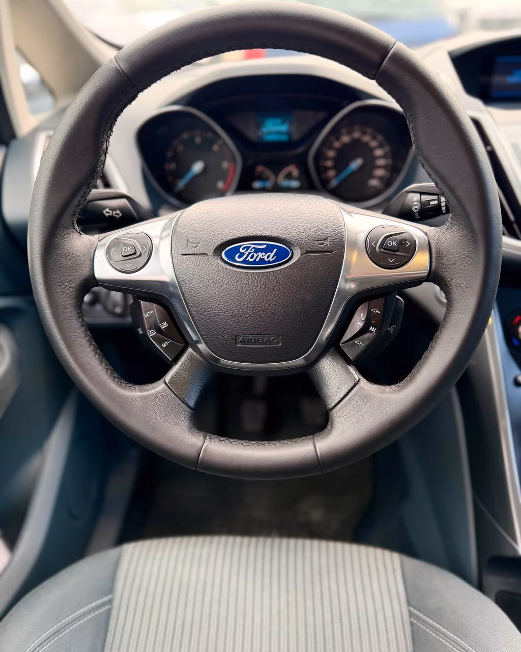 Ford C-MAX фото 12