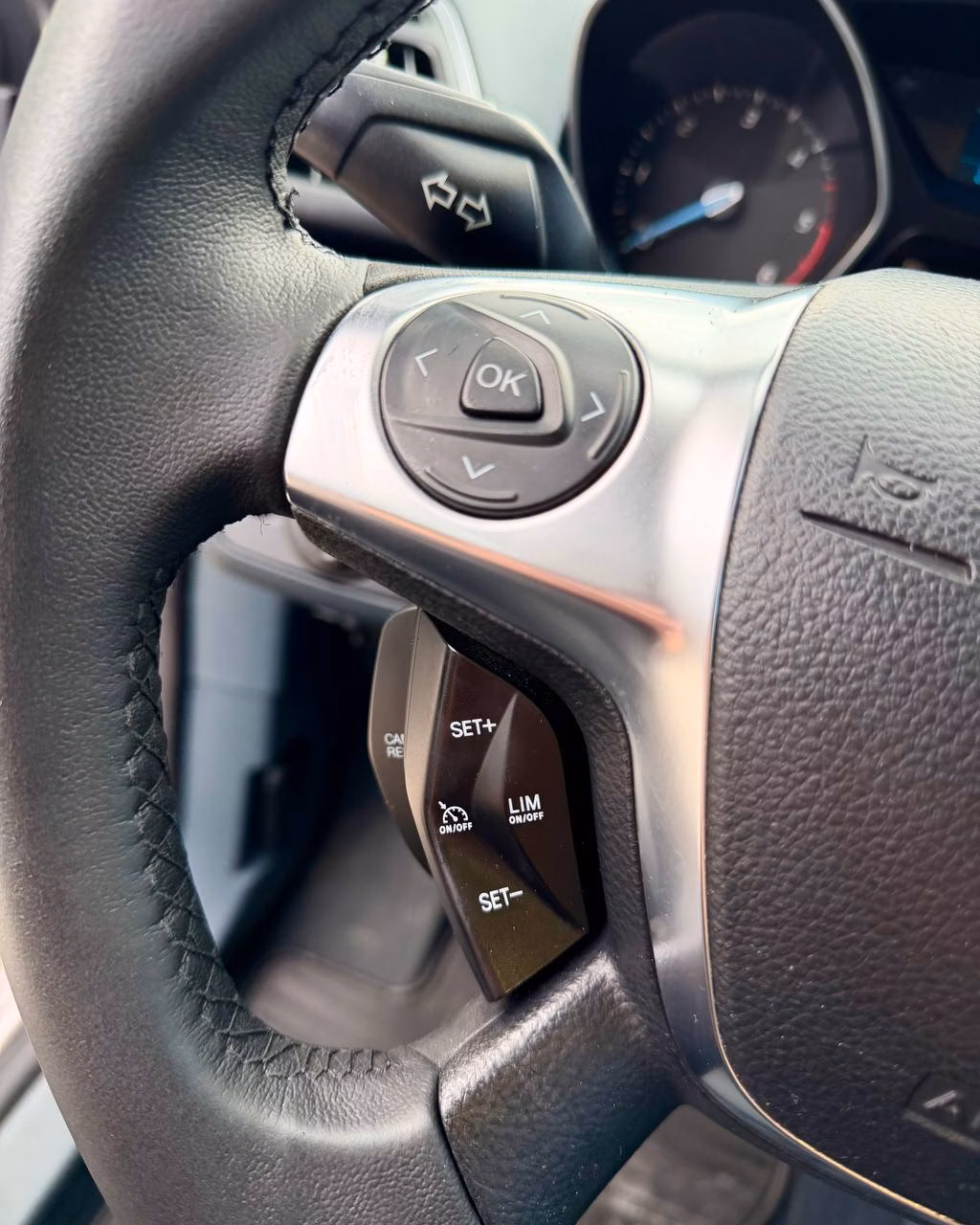 Ford C-MAX фото 15