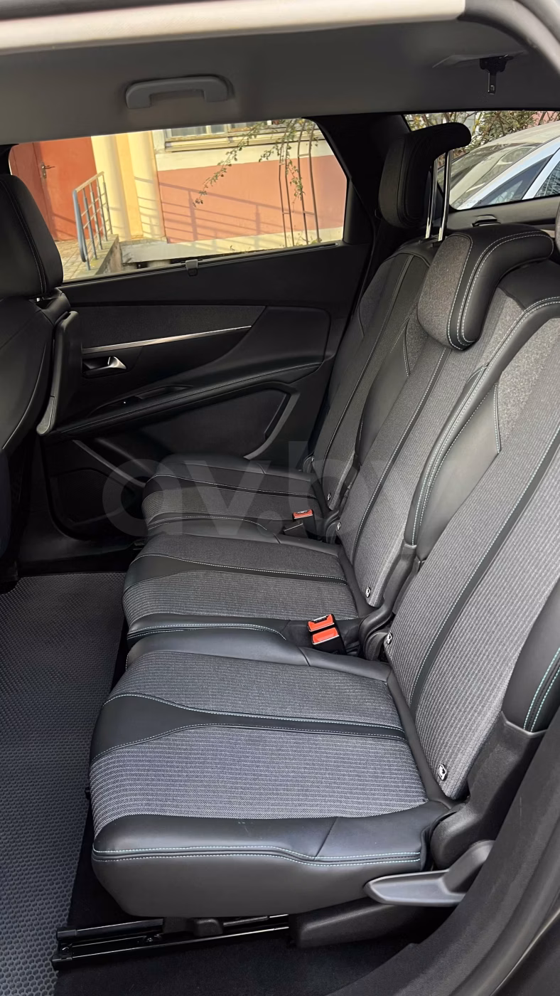 Peugeot 5008 фото 18