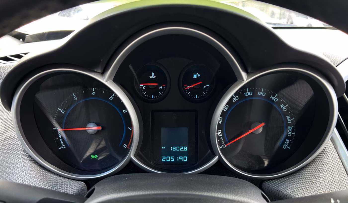 Chevrolet Cruze фото 15