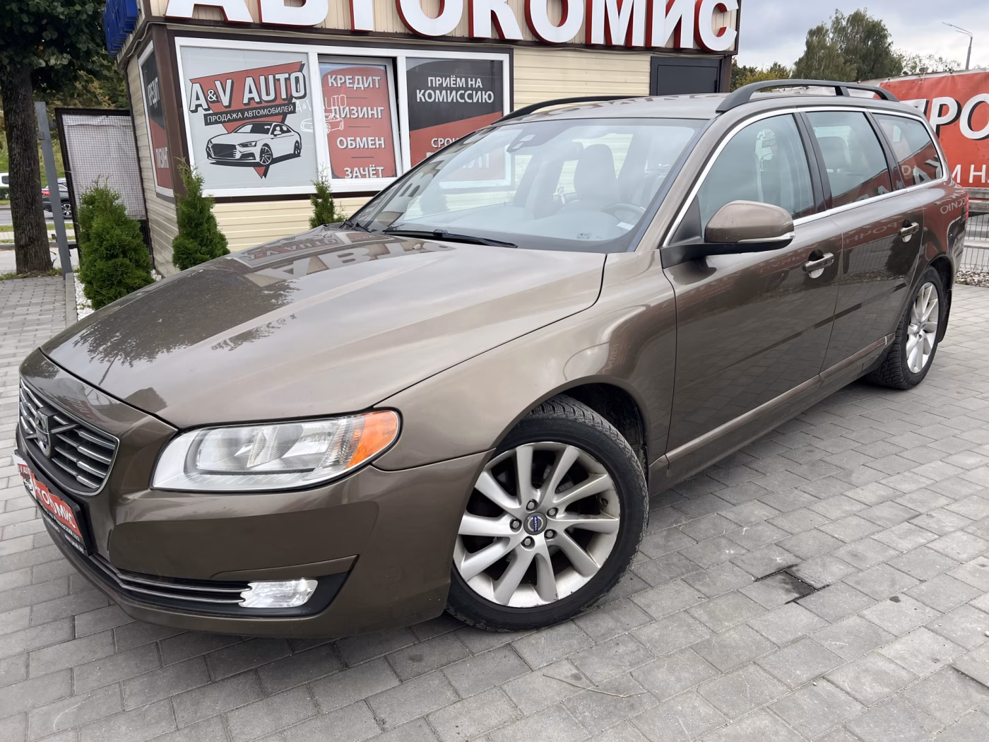 Volvo V70 фото 28