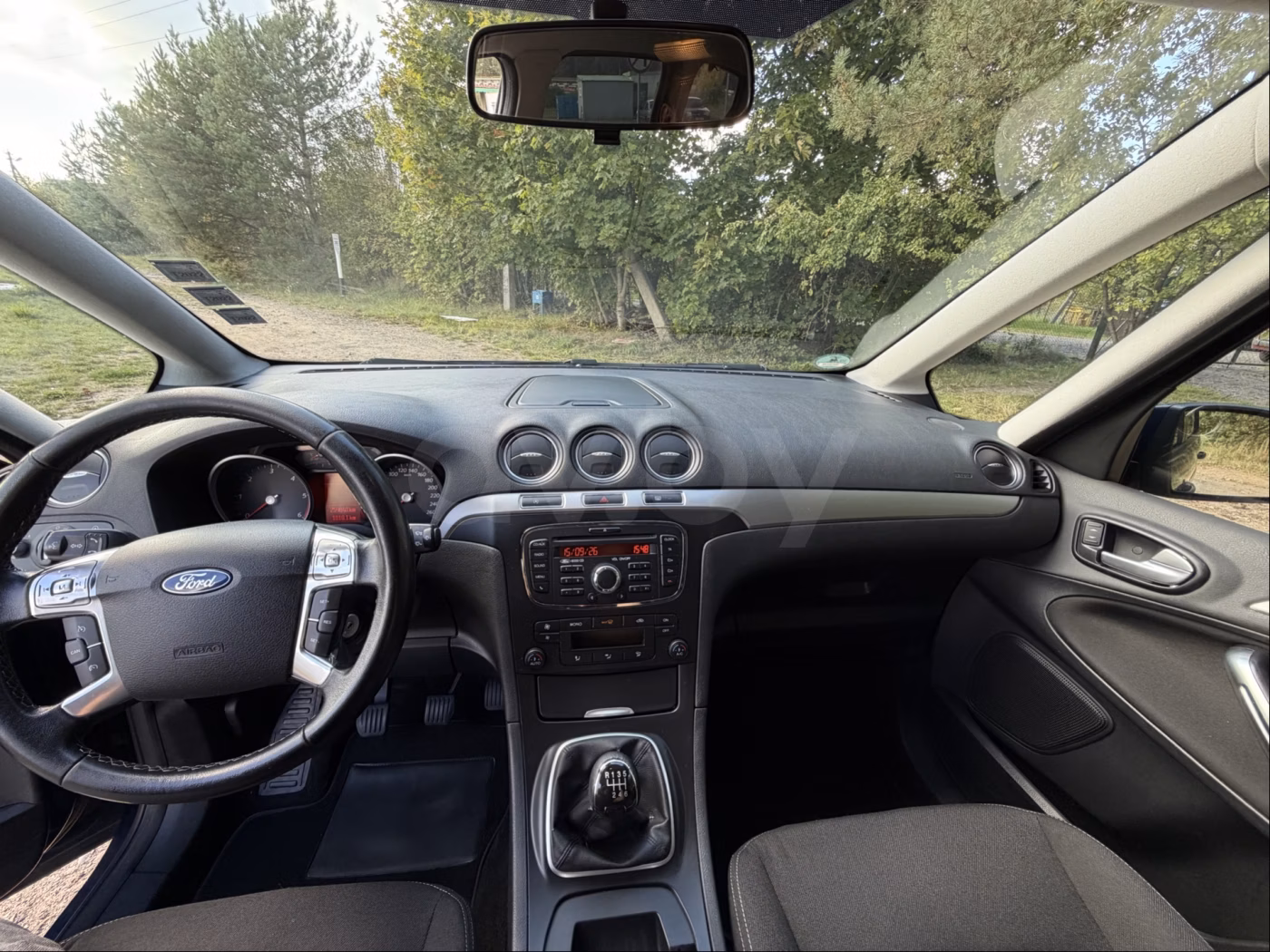 Ford Galaxy фото 3