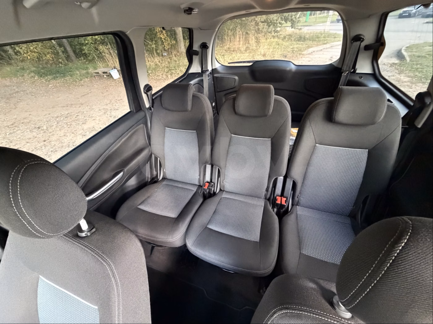 Ford Galaxy фото 10