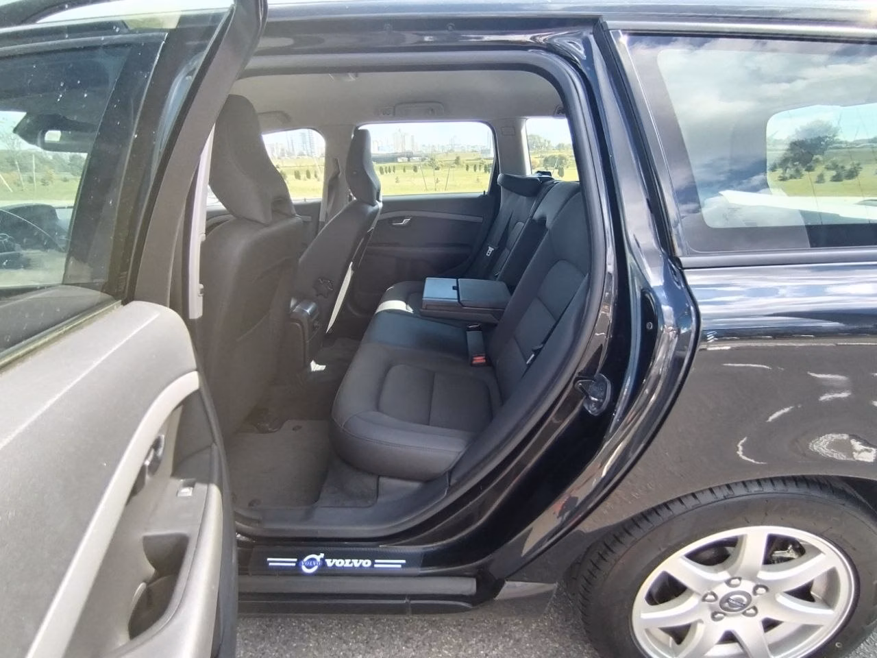 Volvo V70 фото 16