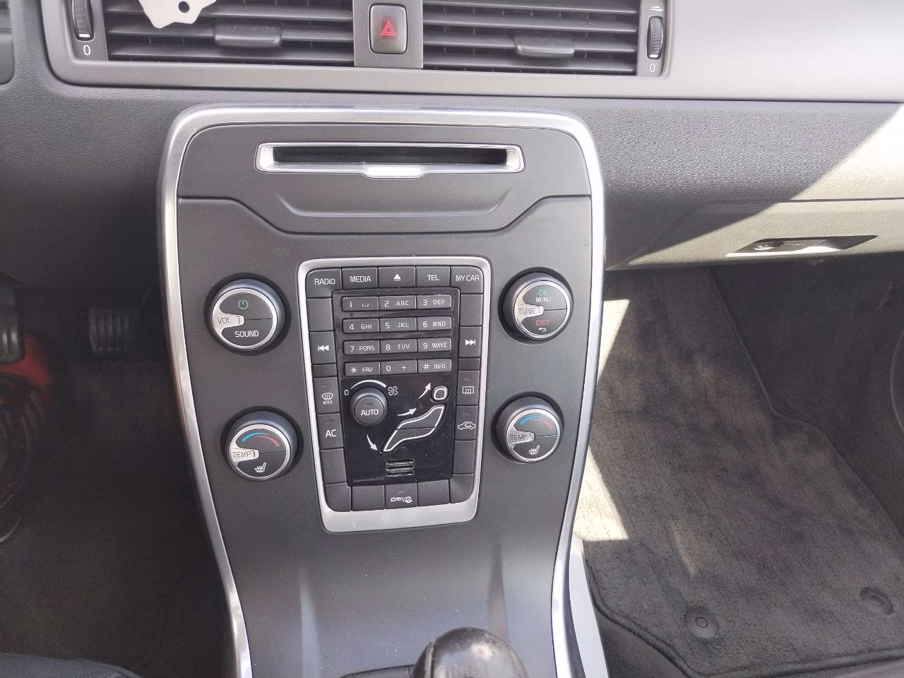 Volvo V70 фото 24