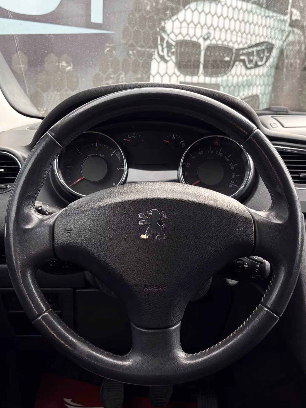 Peugeot 5008 фото 18
