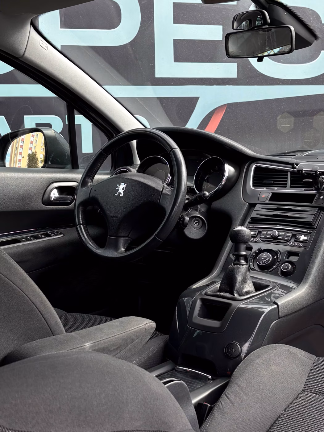 Peugeot 5008 фото 13