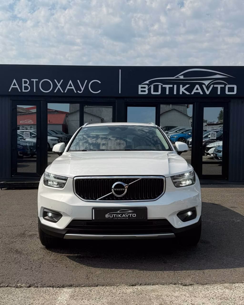 Volvo XC40 фото 2
