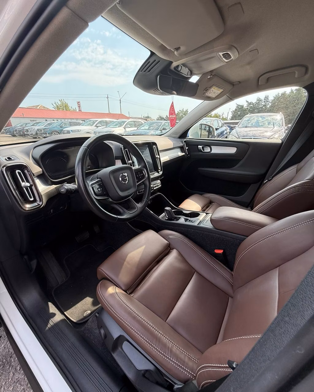 Volvo XC40 фото 10