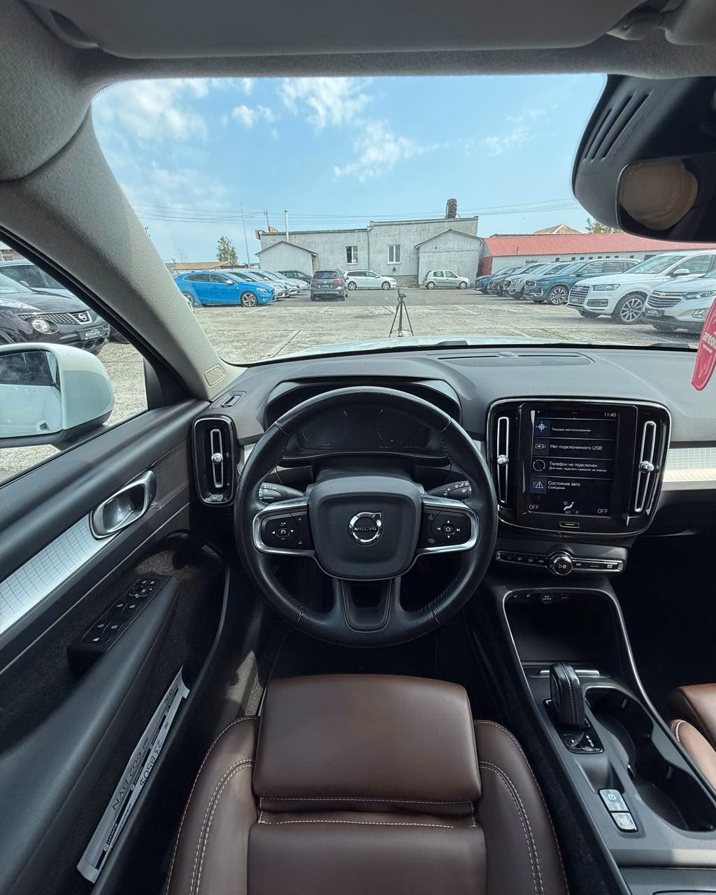Volvo XC40 фото 15