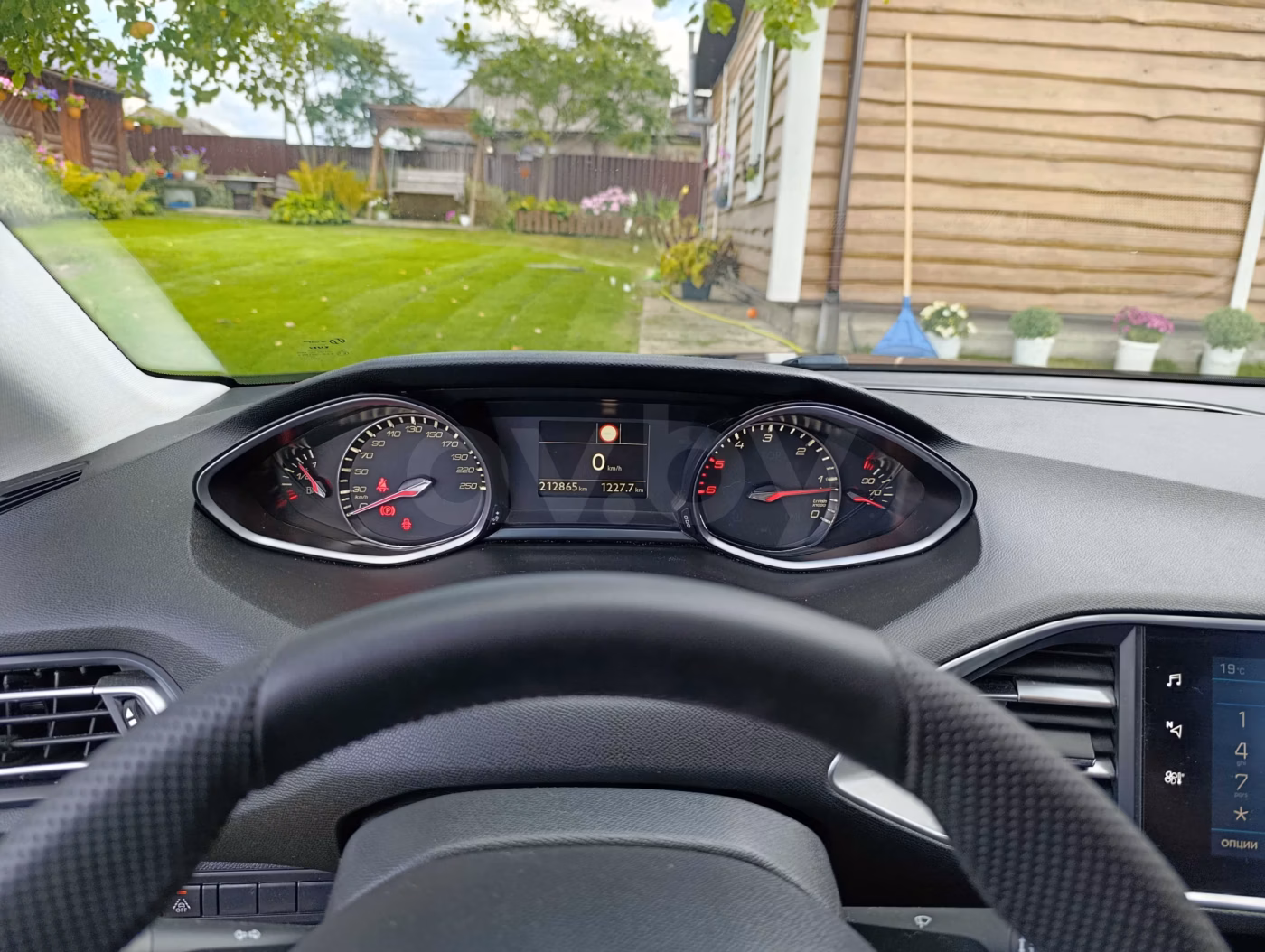 Peugeot 308 фото 6