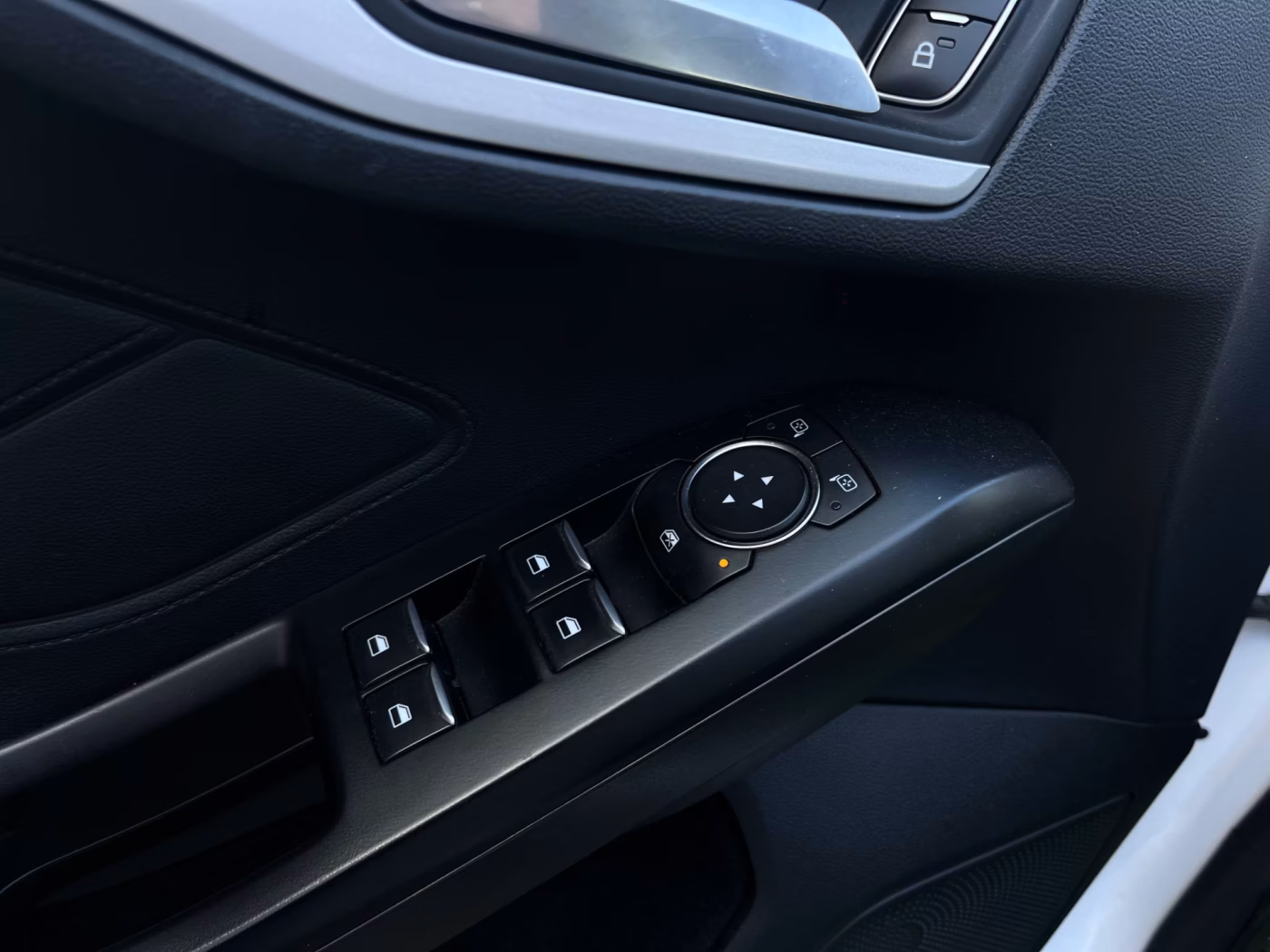 Ford Focus фото 7