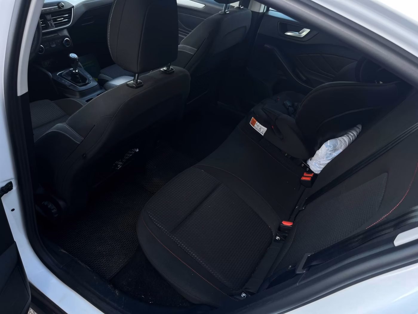 Ford Focus фото 12