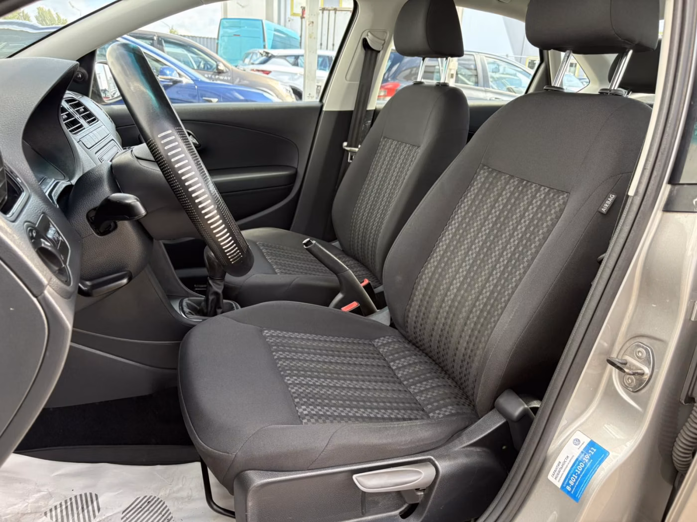Volkswagen Polo Sedan фото 7