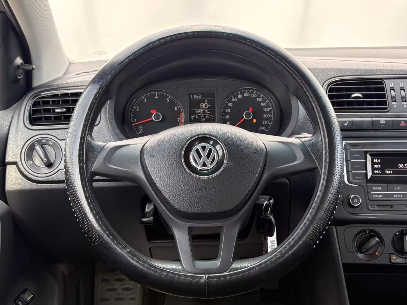 Volkswagen Polo Sedan фото 10
