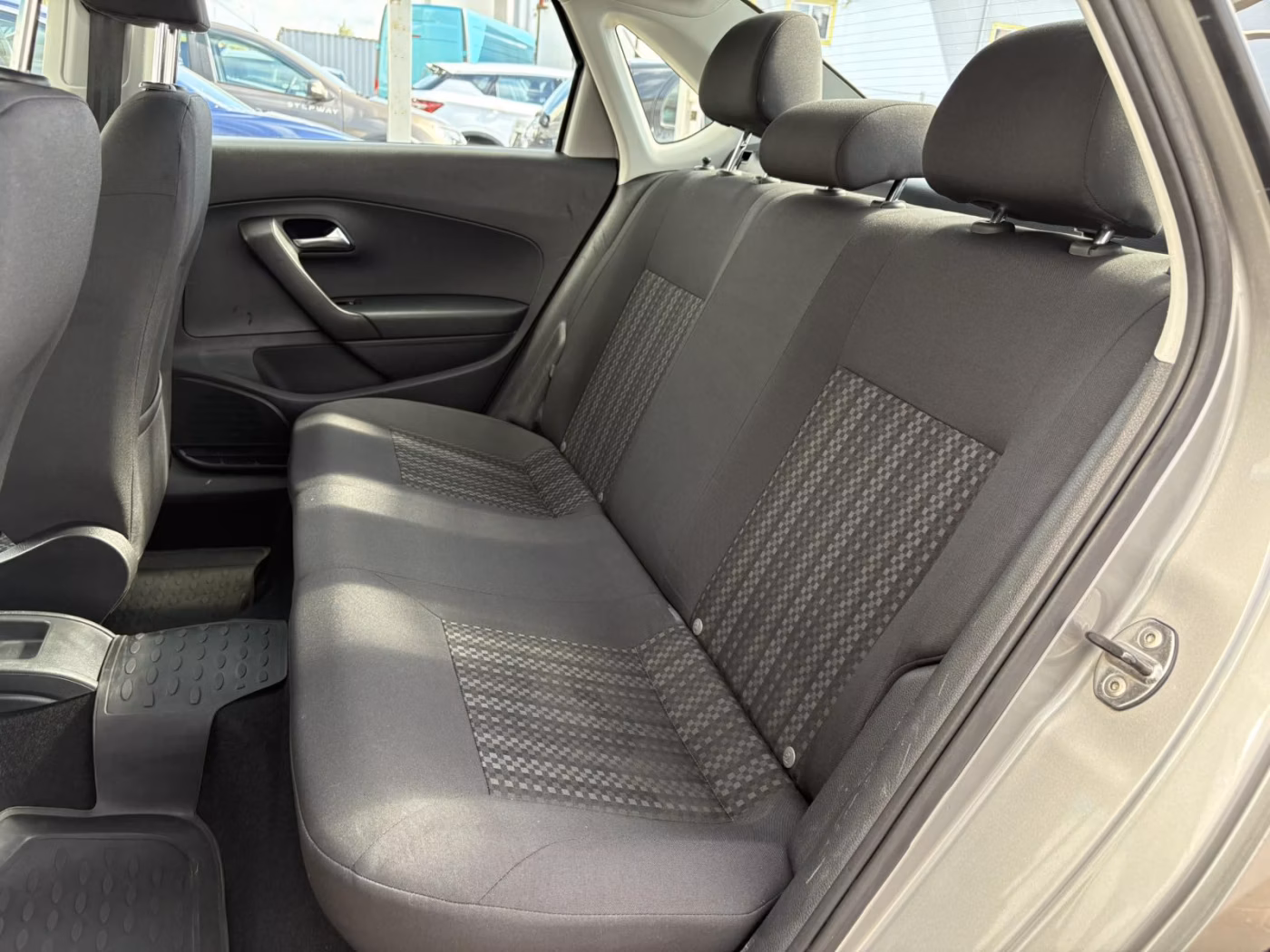 Volkswagen Polo Sedan фото 8