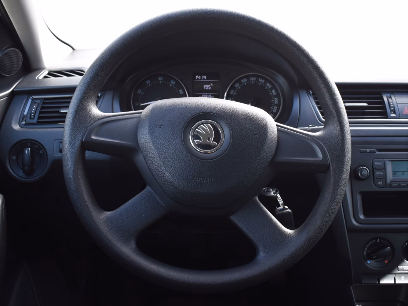 Skoda Rapid фото 10
