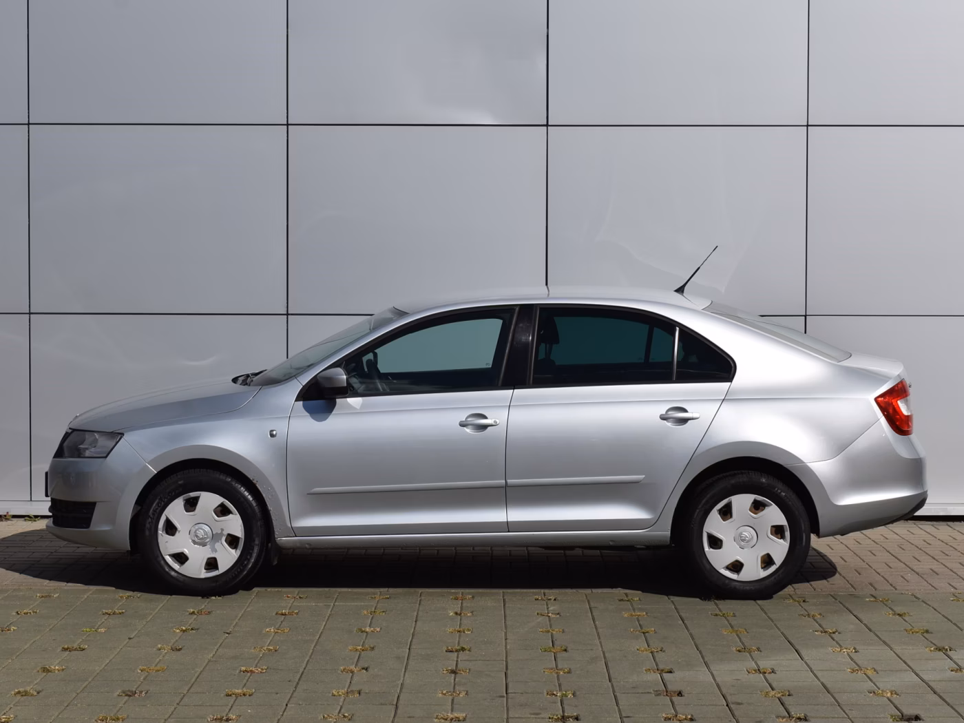 Skoda Rapid фото 8