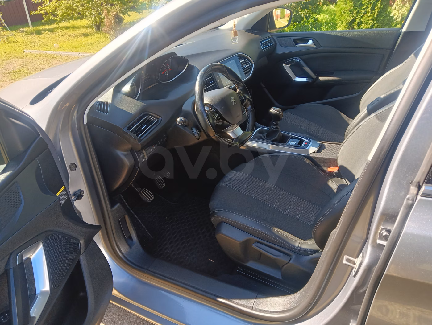 Peugeot 308 фото 12
