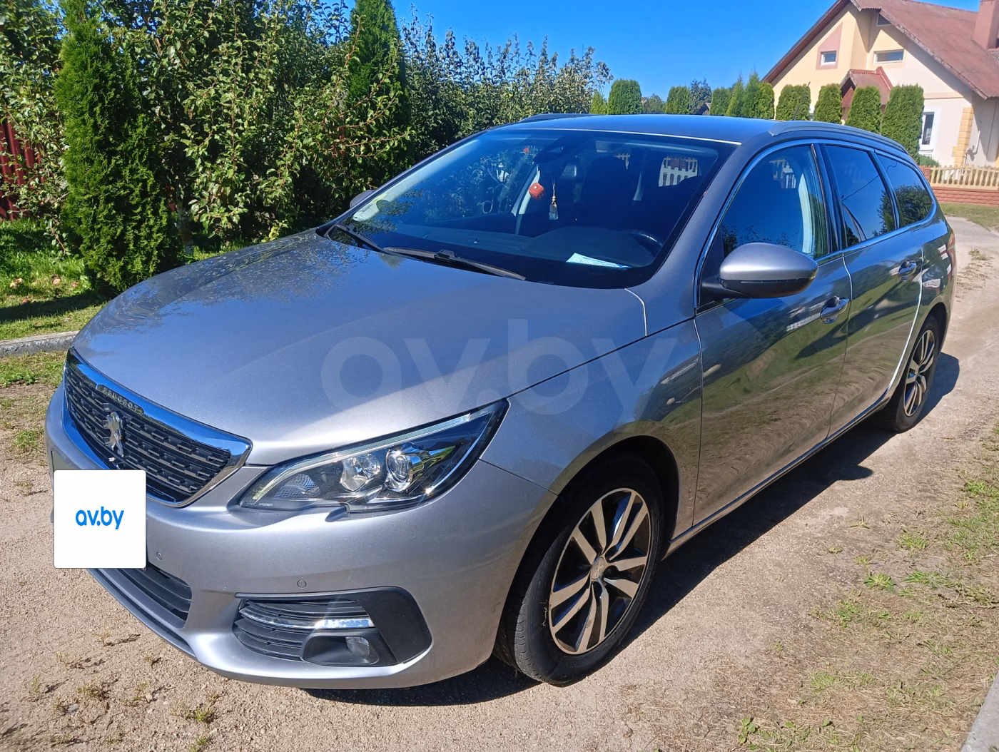 Peugeot 308 фото 2
