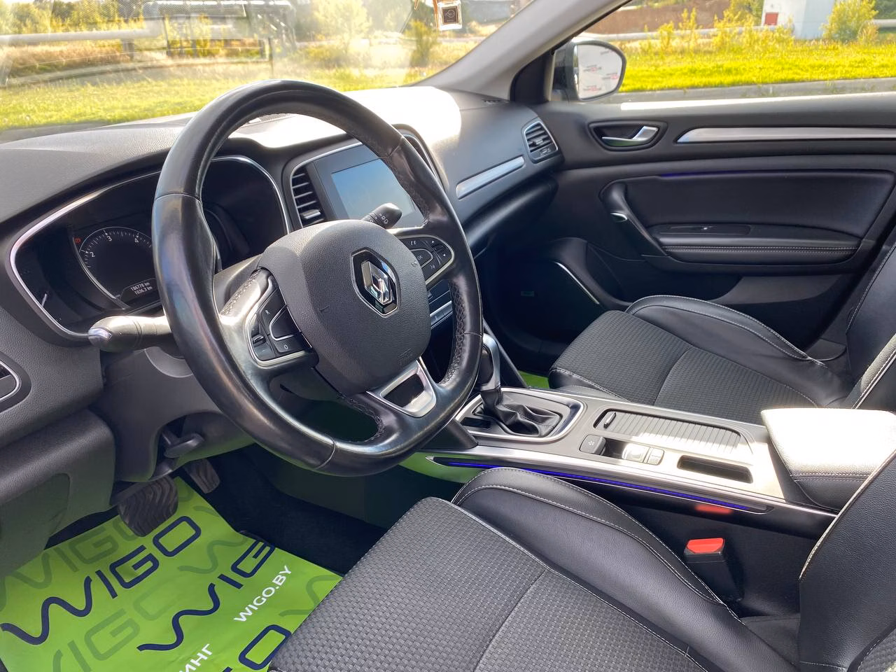 Renault Megane фото 9