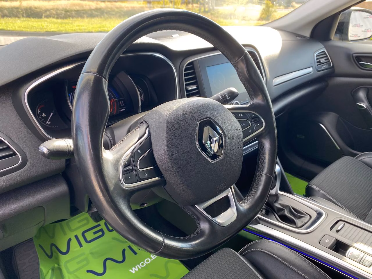 Renault Megane фото 12