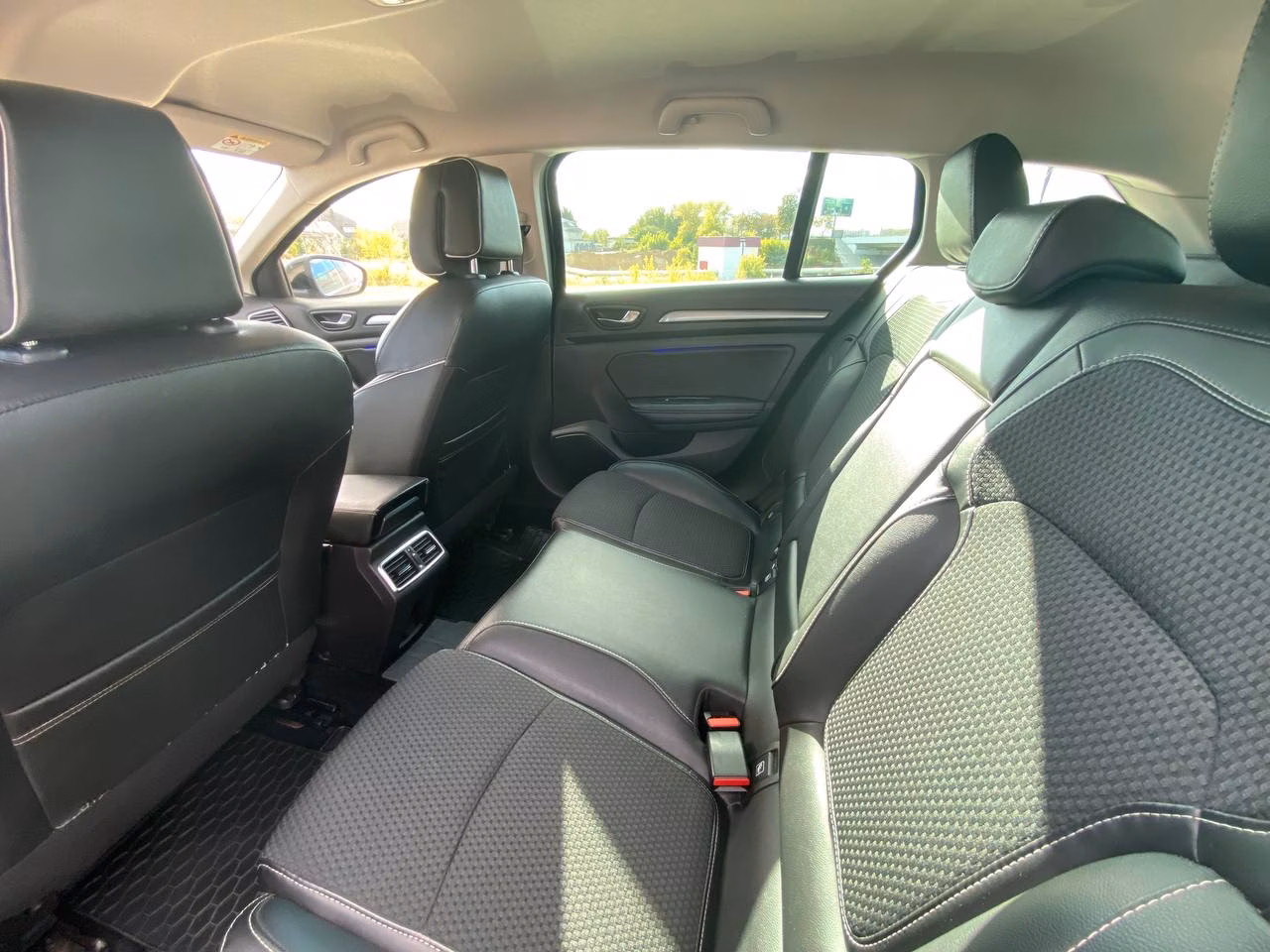 Renault Megane фото 16
