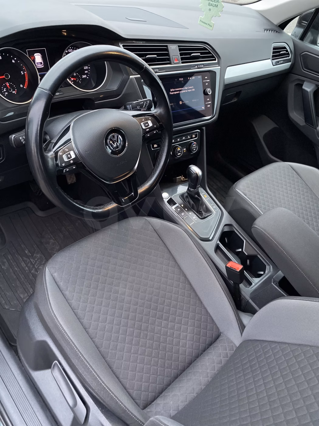 Volkswagen Tiguan фото 8