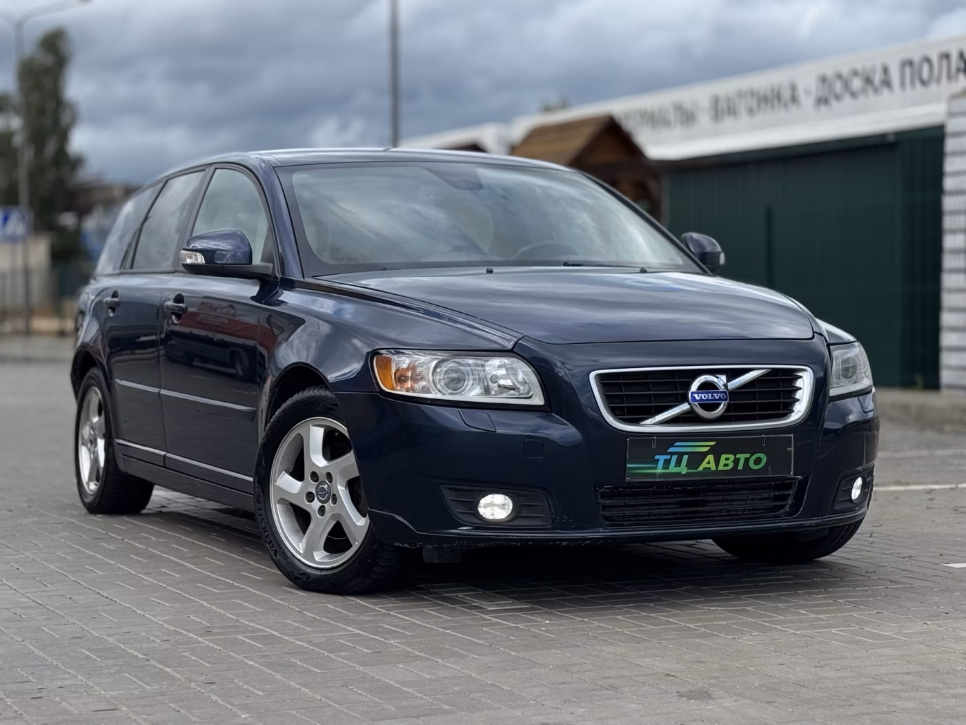 Volvo V50