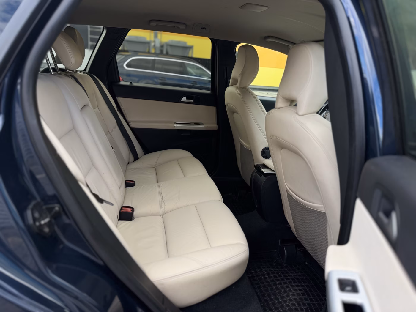 Volvo V50 фото 27