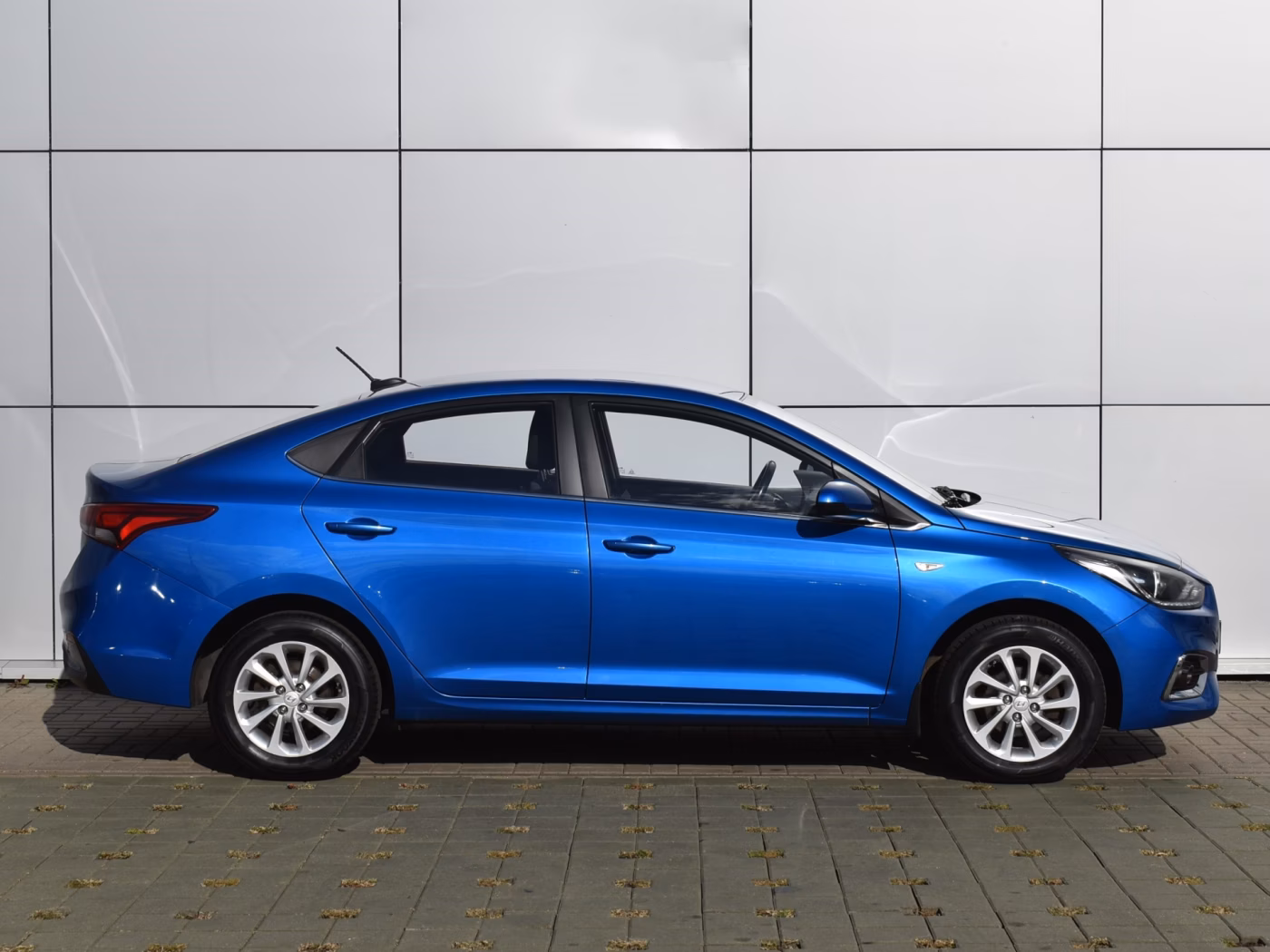 Hyundai Accent фото 4