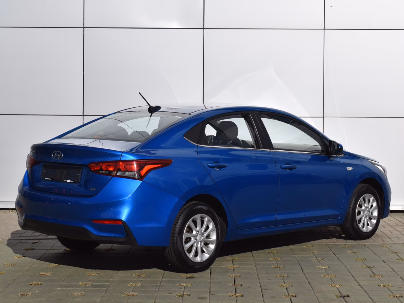 Hyundai Accent фото 5