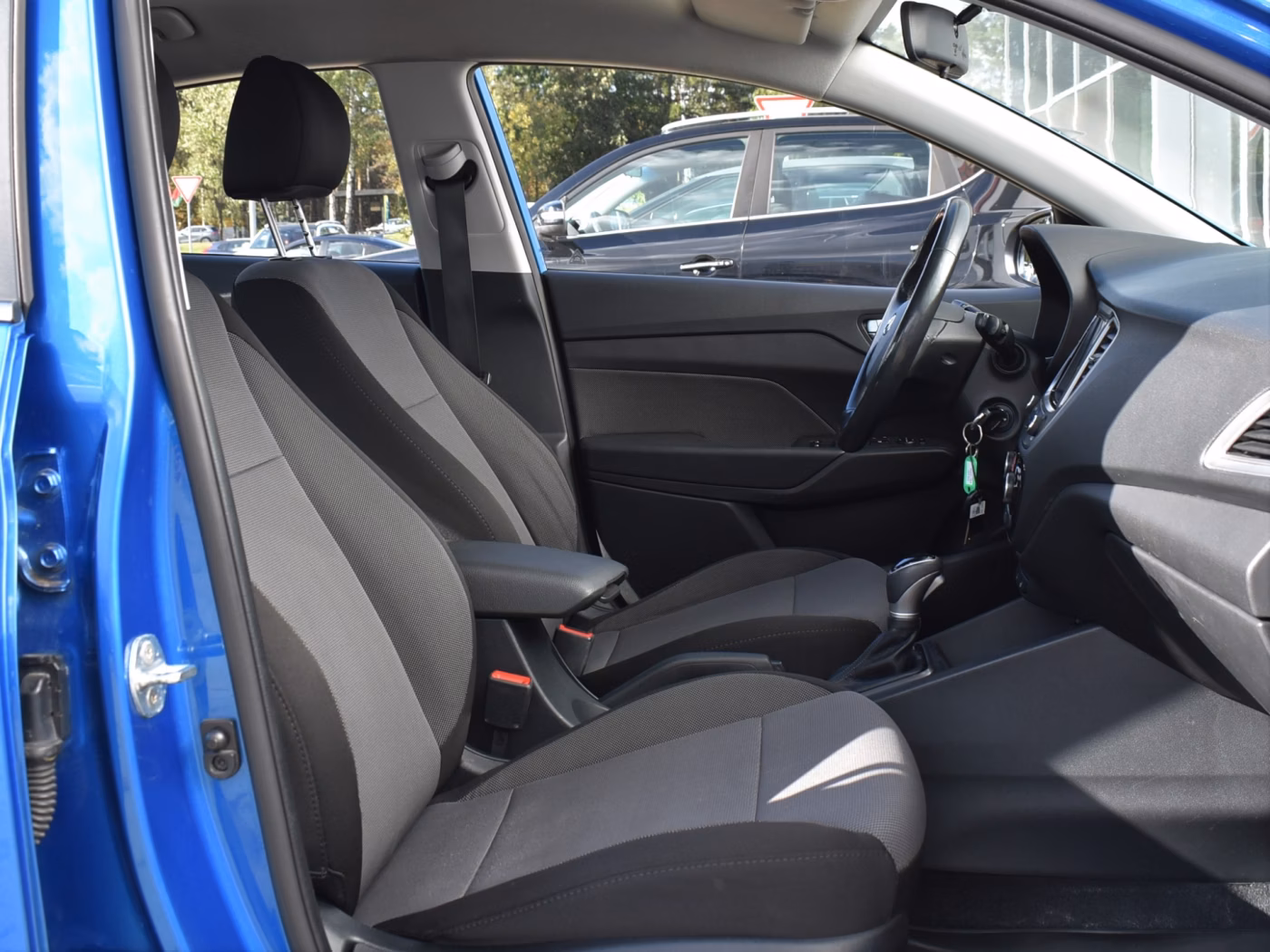 Hyundai Accent фото 14