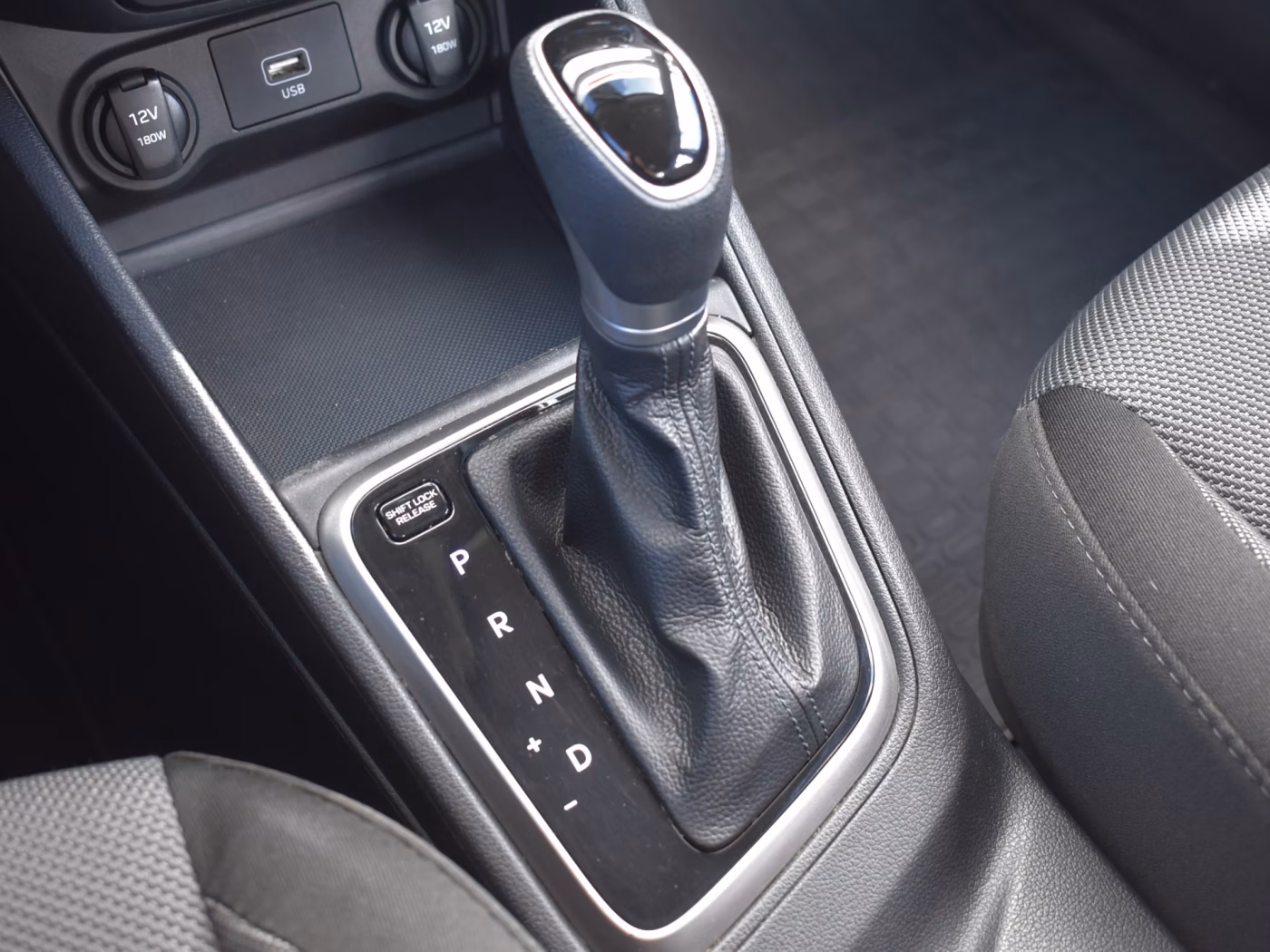 Hyundai Accent фото 24