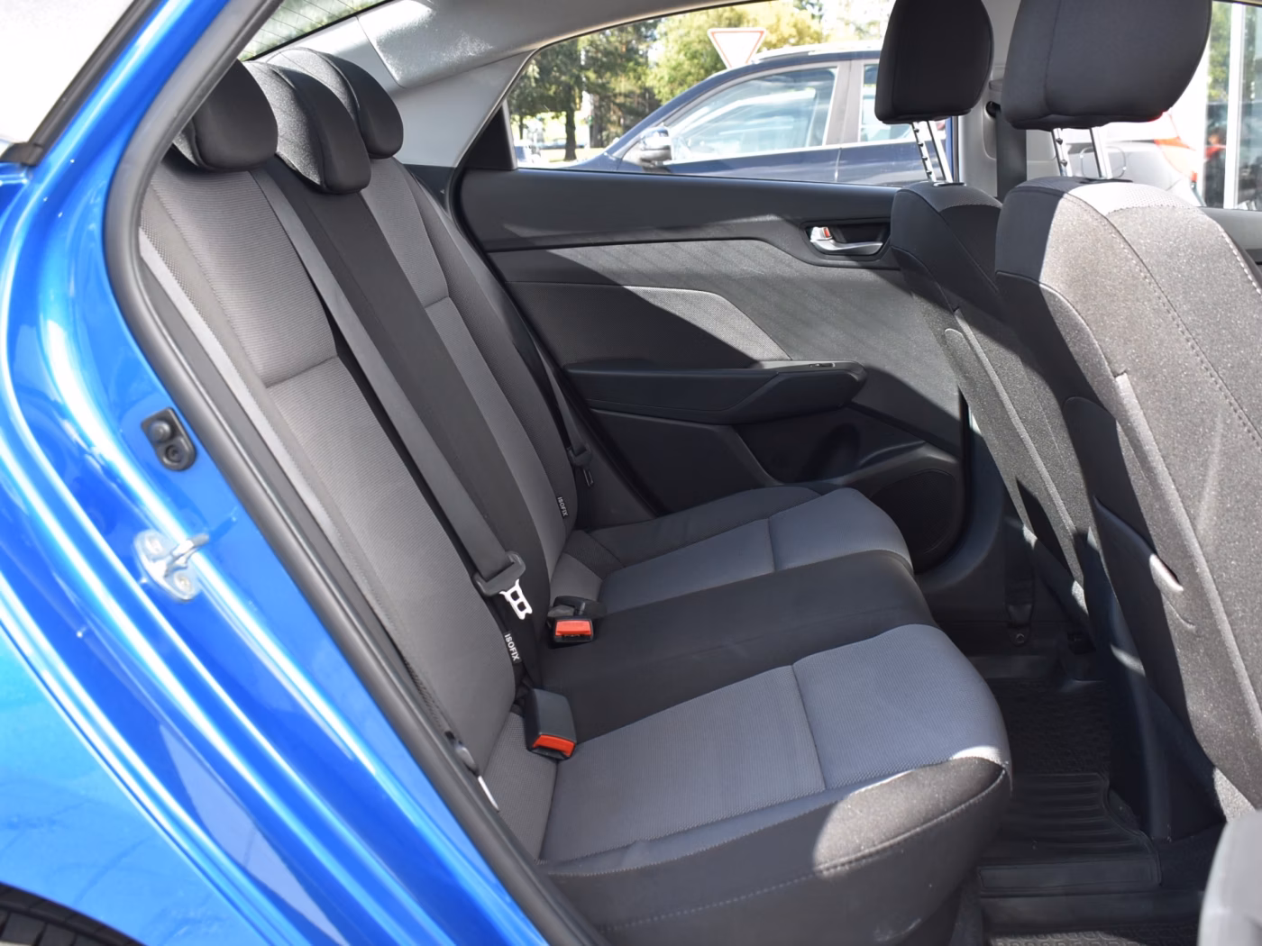 Hyundai Accent фото 13