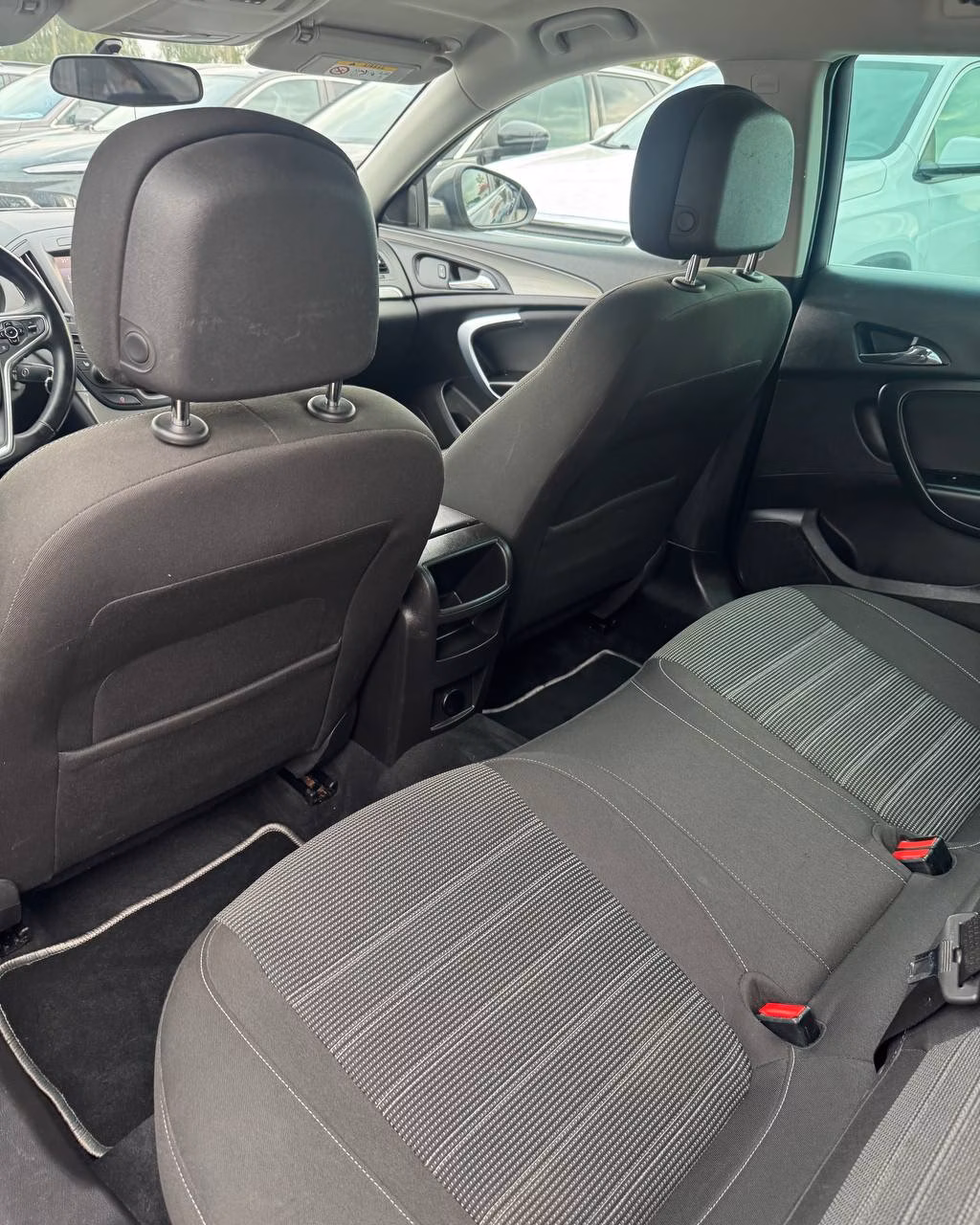 Opel Insignia фото 11