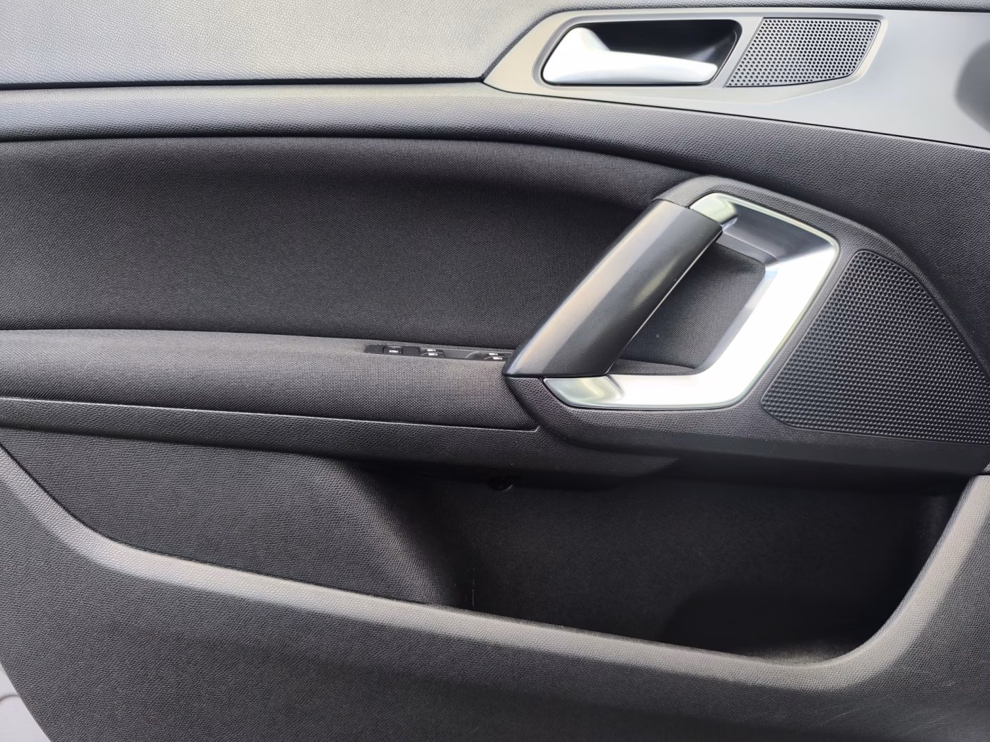 Peugeot 308 фото 7