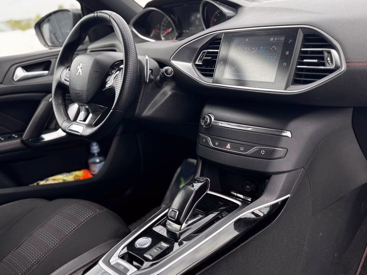 Peugeot 308 фото 10