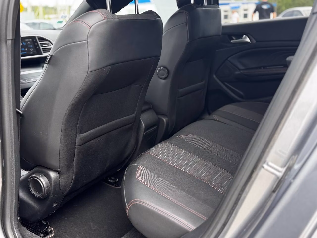 Peugeot 308 фото 13