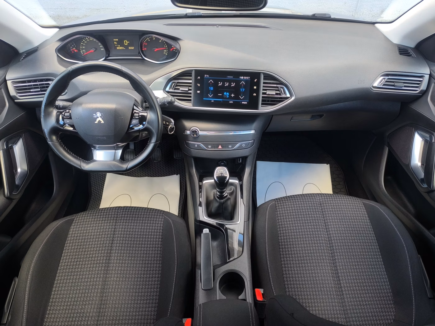Peugeot 308 фото 13
