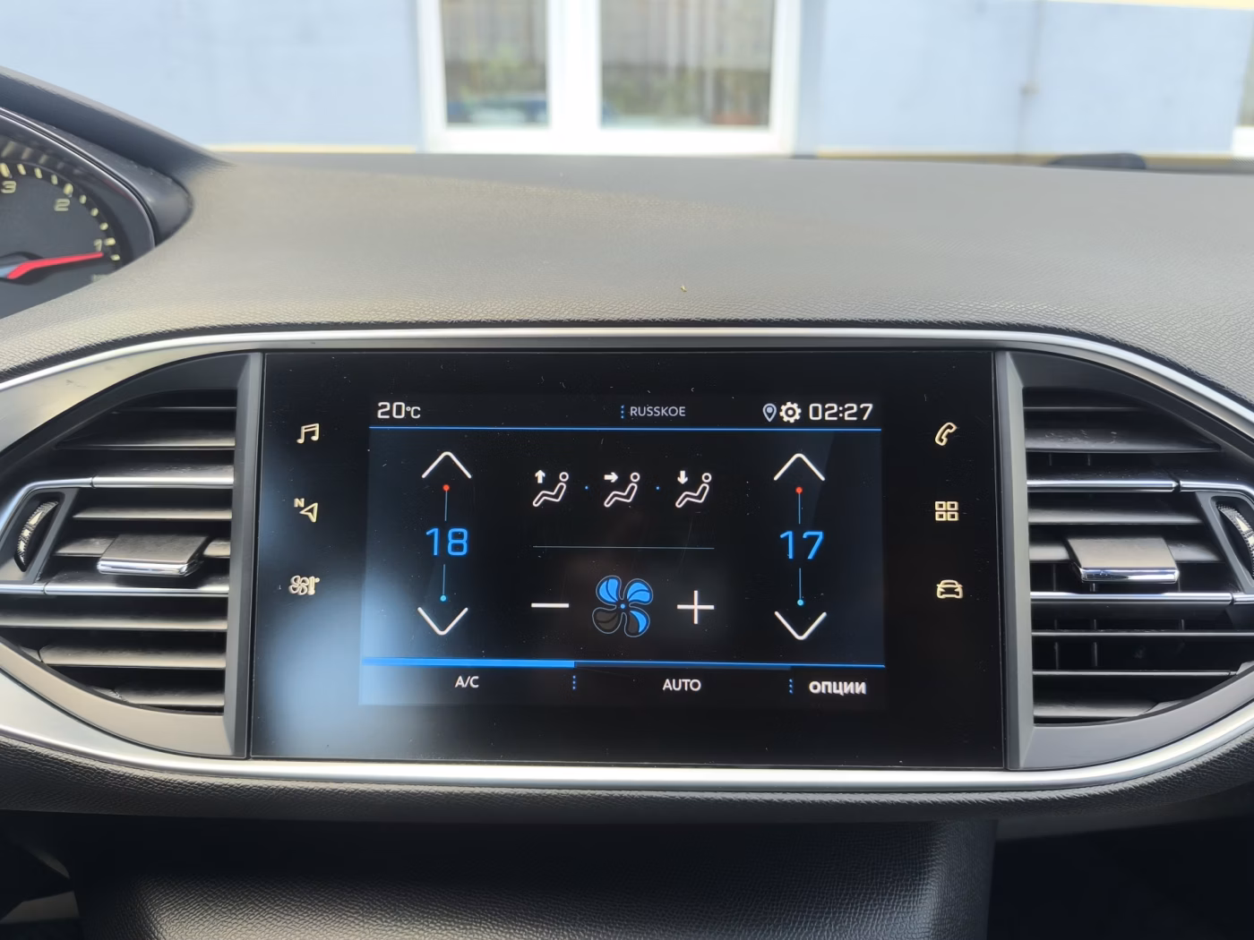 Peugeot 308 фото 18
