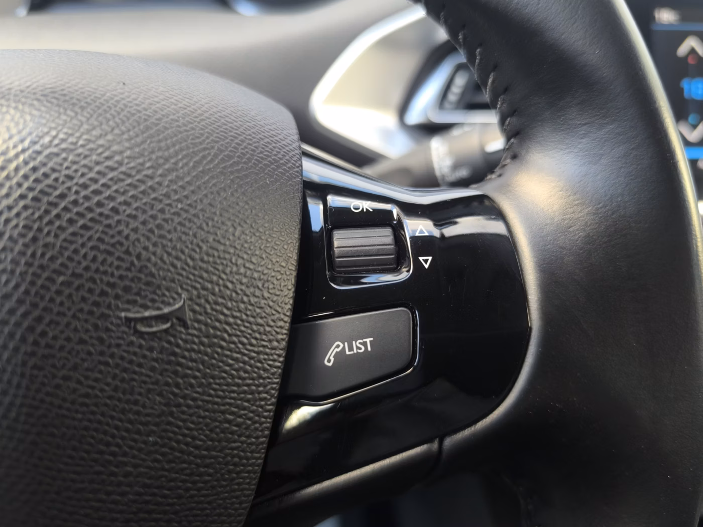 Peugeot 308 фото 23