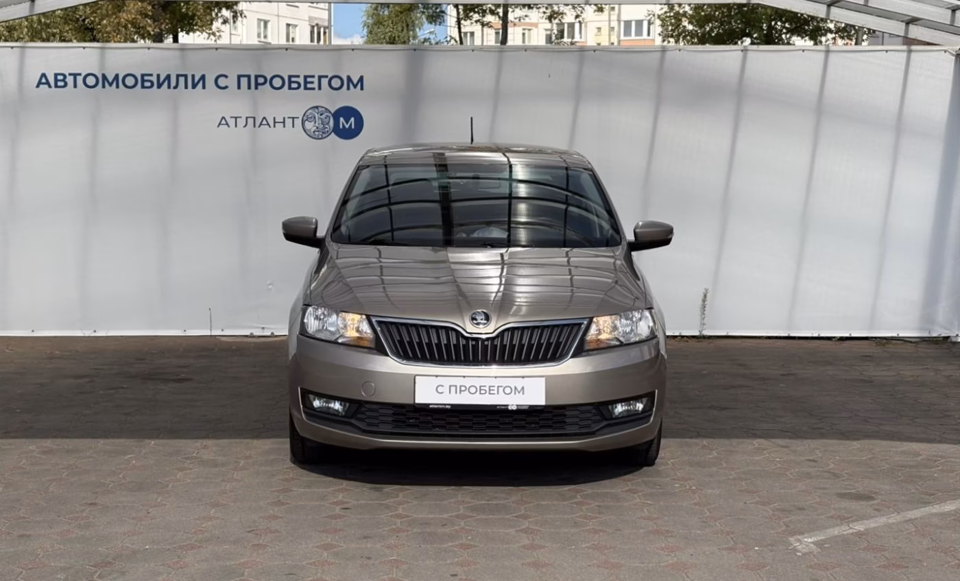 Skoda Rapid фото 3