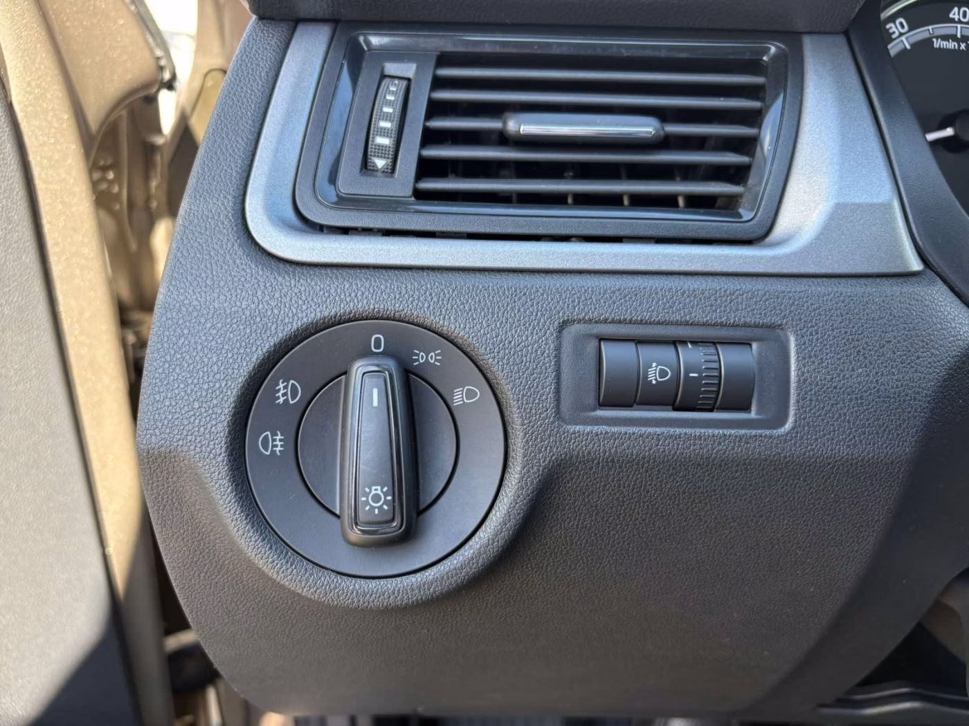 Skoda Rapid фото 12