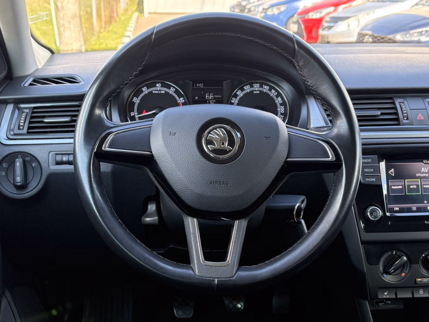 Skoda Rapid фото 8