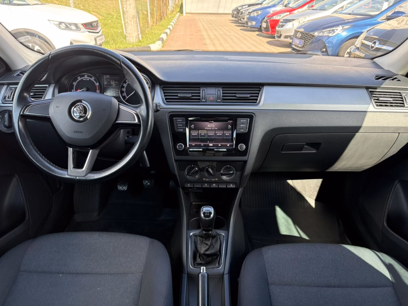 Skoda Rapid фото 7