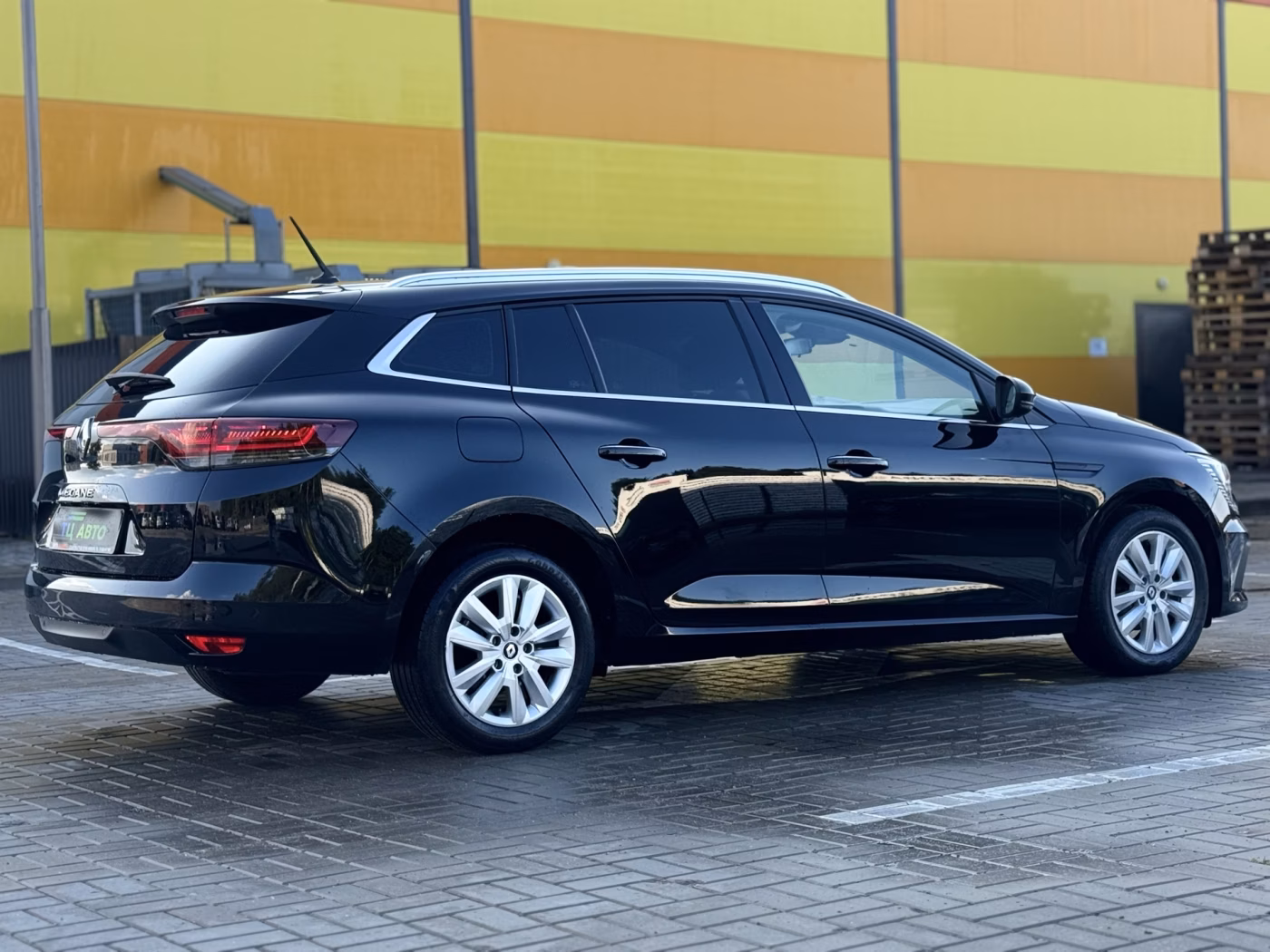 Renault Megane фото 12
